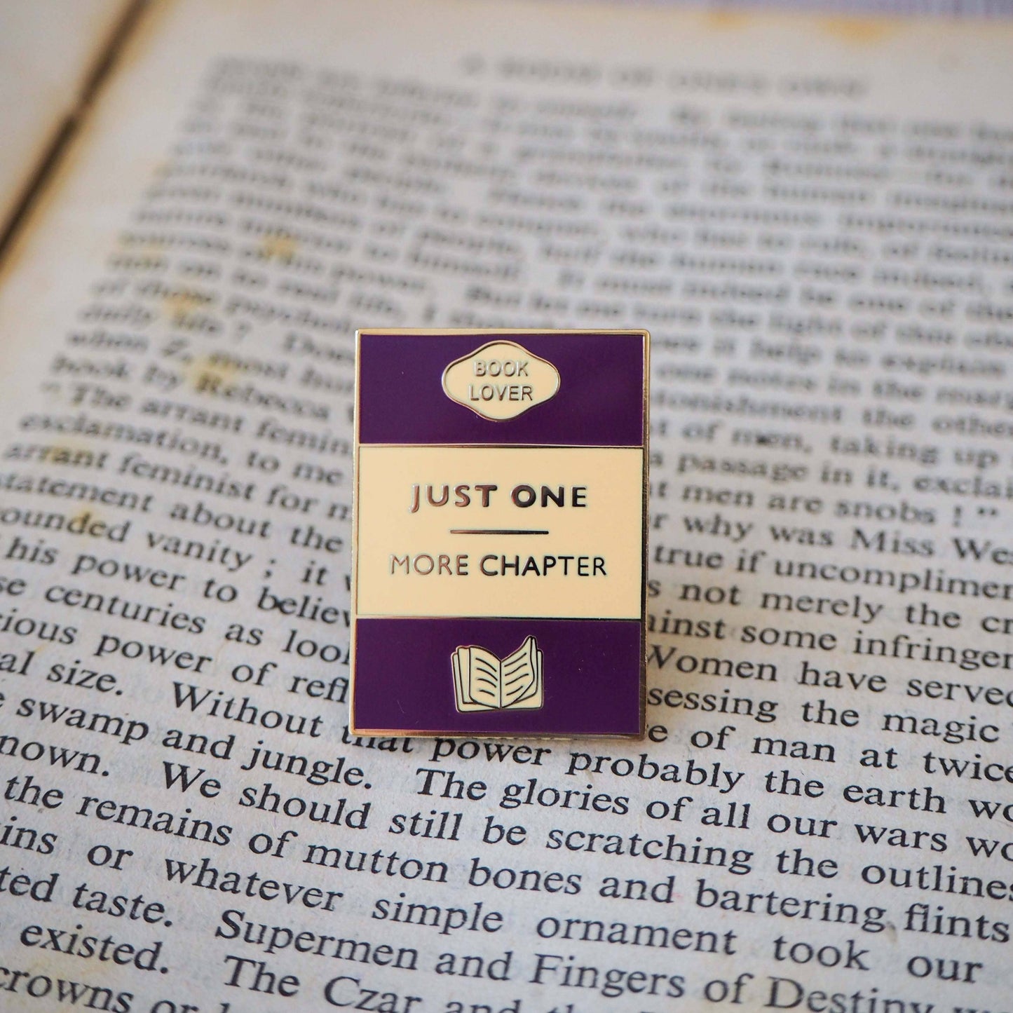 'Just One More Chapter' - Book Lover Enamel Pin Badge